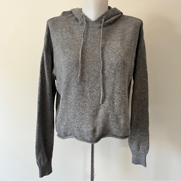 Brandy  Melville Giovanna Wool Hoodie Crop Sweater Gray Pullover Knit One Size - Picture 2 of 15